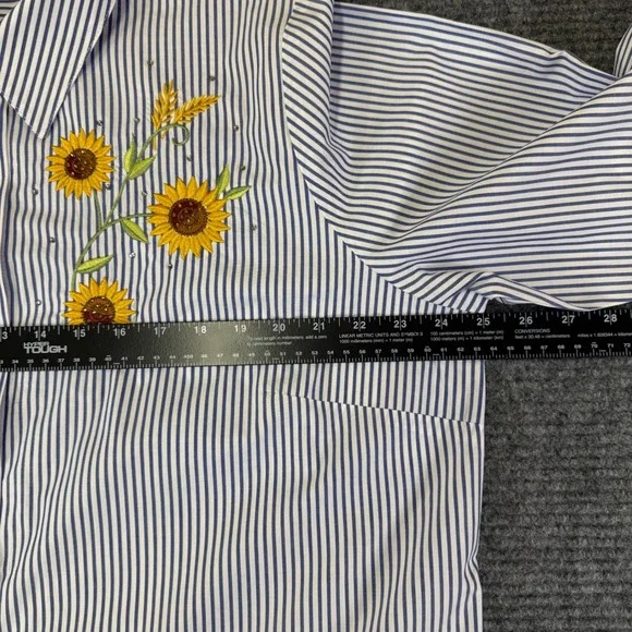 Quaker Factory by Jeanne Bice‎ XL Blue White Stripe Embroidered Sunflower Shirt - Picture 7 of 16